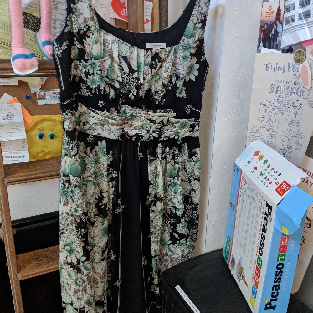 Floral green black casual dress